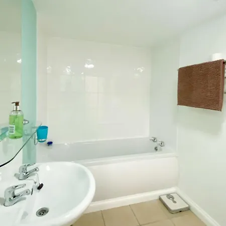 Metropole Court Tatil Evi *